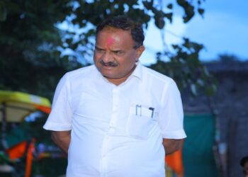 आमदार सतीश चव्हाण यांना ते विधान आले अंगलट ; दादांनी केली हकालपट्टी