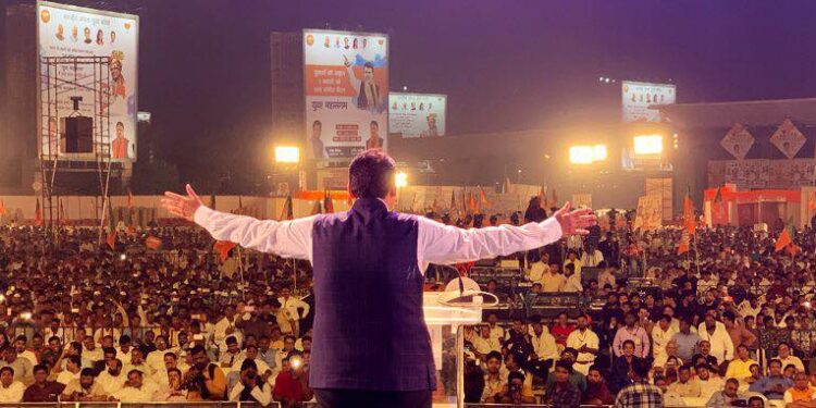 देवेंद्र फडणवीस यांना संघ,मोदी अन शहांची पसंती;औपचारिक घोषणा बाकी…