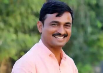 सरपंच हत्या प्रकरणी मुख्यमंत्री ॲक्शनमोडमध्ये; खंडणी प्रकरणात वाल्मिकी कराड यांच्यावर देखील मोठी कारवाई केली जाणार