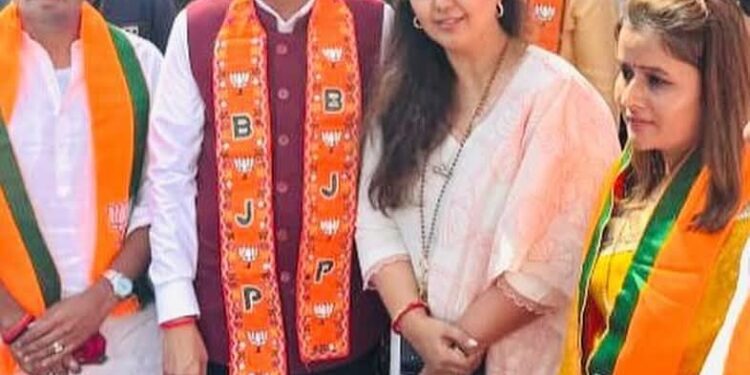 आता भाजपातही क्षीरसागर:फडणवीसांनी केले स्वागत.